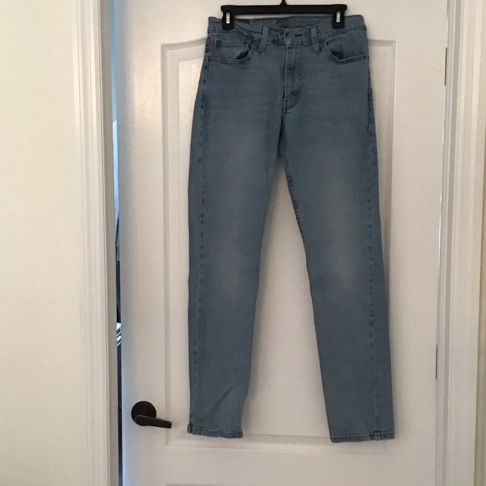 Levi Strauss Jeans - Picture 1 of 15